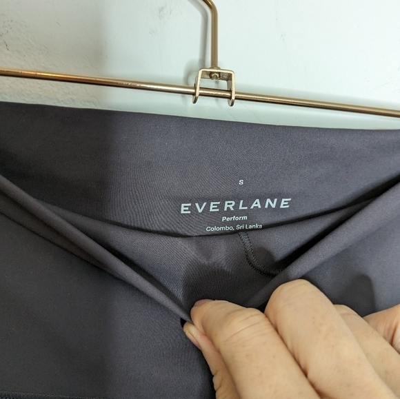 EVERLANE Women's The Perform High Rise Bike Short Ink Gray NEW Size S - Picture 5 of 6